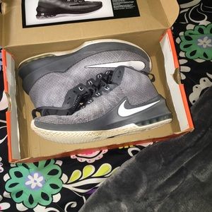 nike air max infuriate mid